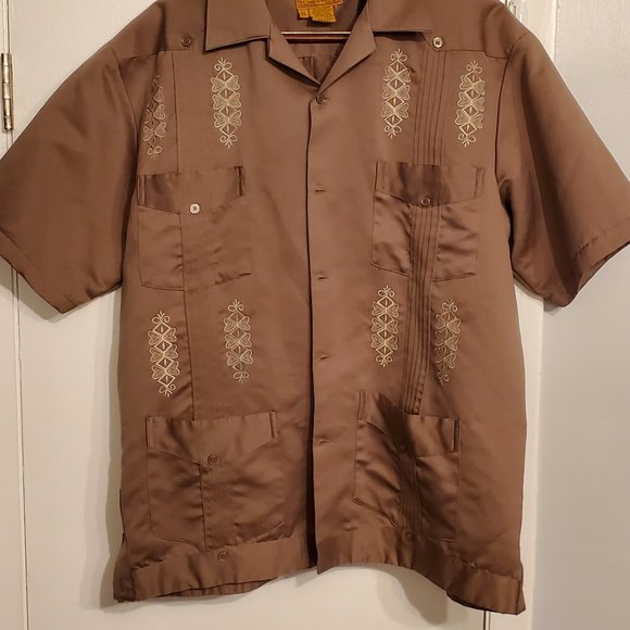 vintage button up - Picture 1 of 3